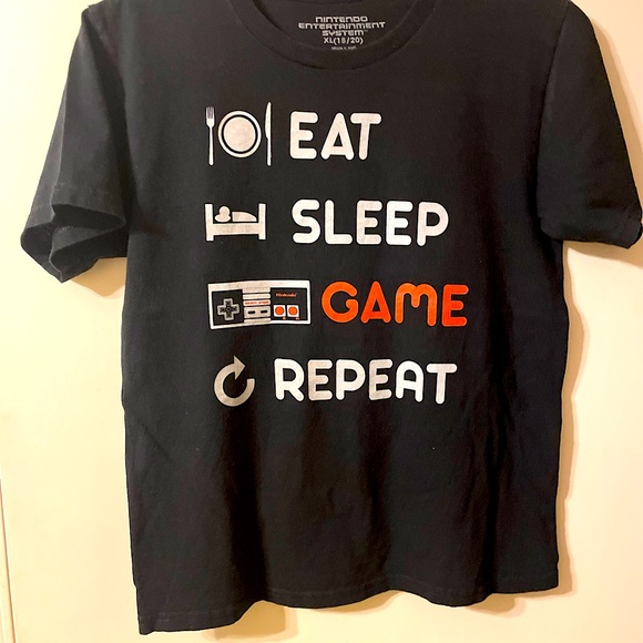 Nintendo Entertainment Other - 💙💙Boys T-Shirt, size 18/20 XL. Black. Great condition. Cleaned‼️